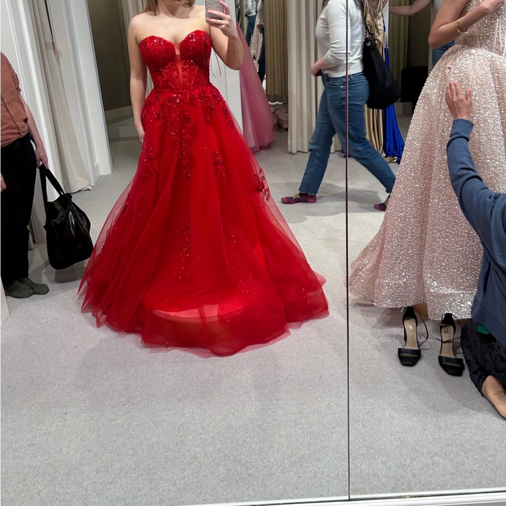 Elegant Red Strapless Evening Gown